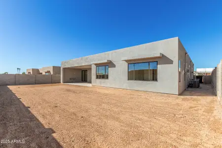 New construction Single-Family house 5713 E Rancho Caliente Dr, Cave Creek, AZ 85331 plan 7024 Elevation A - image