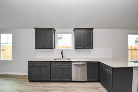 New construction Single-Family house 18728 Loom Dr, Montgomery, TX 77306 plan Bluebonnet - image 6