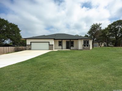 New construction Single-Family house 4807 Blue Beech Dr, Elmendorf, TX 78112 - image