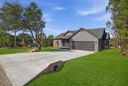 New construction Single-Family house 1508 Anaconda Trl, Granbury, TX 76048 - image