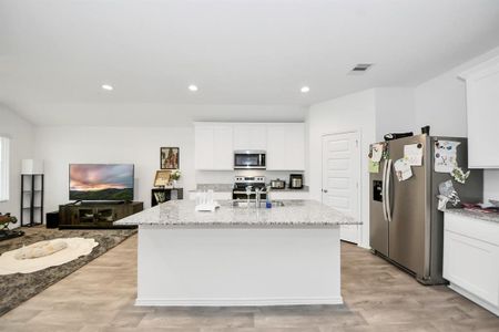 New construction Single-Family house 2039 Woodlark Wy, Sealy, TX 77474 null- photo 12 12