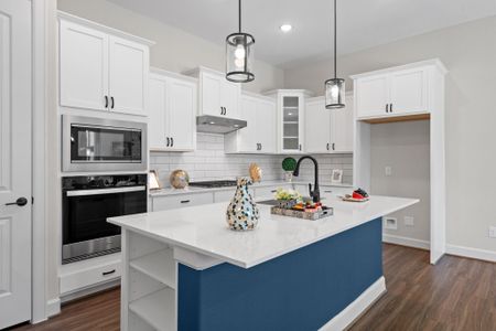 New construction Single-Family house 1206 Hidden Oaks Dr, Tomball, TX 77375 - image 8