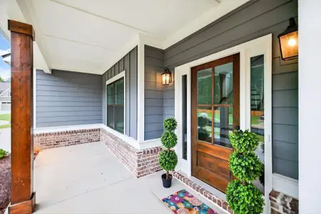 New construction Single-Family house 609 Whiporwill Cv, Monroe, GA 30655 plan (GA)Grayson A.1 3 Front Entry - image