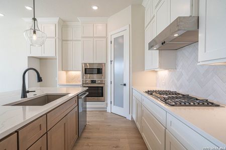 New construction Single-Family house 2013 Toscano Wy, Kerrville, TX 78028 - image 6