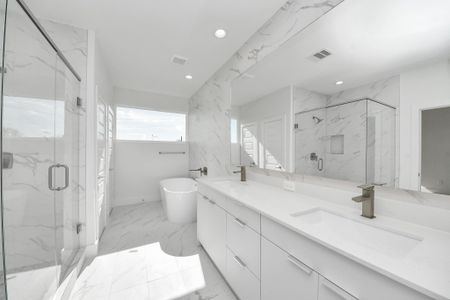 New construction Single-Family house 2104 Diagonal Ln, Houston, TX 77051 - image 9