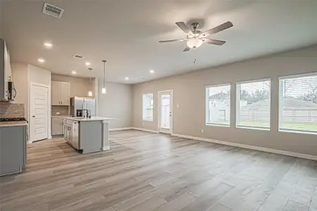 New construction Single-Family house 5630 Madden Ln, Houston, TX 77048 null- photo 4 4