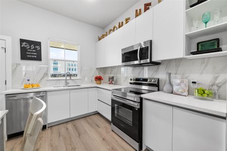 New construction Single-Family house 6702 Metro Blvd, Unit 2, Houston, TX 77083 - image 19