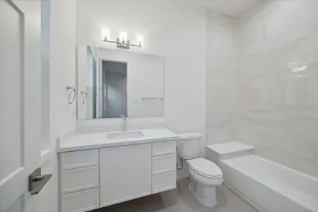 New construction Single-Family house 310 Fowler St, Houston, TX 77007 - image 6