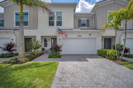 New construction Townhouse house 16121 Oakview Dr, Westlake, FL 33470 - image