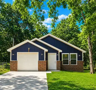 New construction Single-Family house 610 W Austin St, Paris, TX 75460 - image