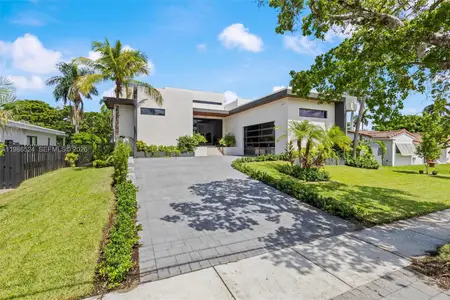 New construction Single-Family house 2161 Ne 124Th St, North Miami, FL 33181 - image