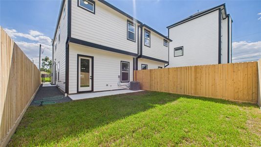 New construction Single-Family house 1103 Amundsen, Houston, TX 77009 - image