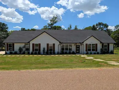 New construction Single-Family house 206 Splitrail Dr, Mabank, TX 75143 - image