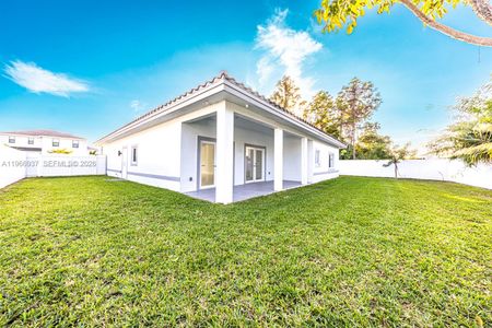 New construction Single-Family house 12911 Sw 266Th Ter, Homestead, FL 33032 - image