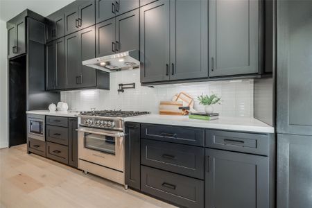 New construction Single-Family house 920 E 25Th St, Houston, TX 77009 - image 8