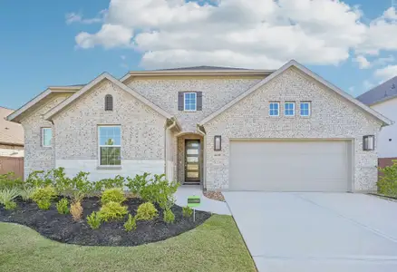 New construction Single-Family house 16159 Sheridan River Trl, Conroe, TX 77302 plan 4509 Elevation B - image