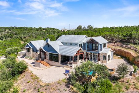 New construction Single-Family house 1023 Comanche Rdg, New Braunfels, TX 78132 - image