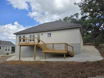 New construction Single-Family house 1094 Deer Run Pass, Canyon Lake, TX 78133 - photo 6 6