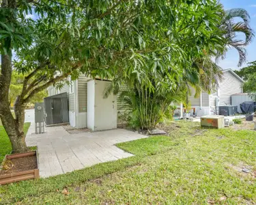 New construction Mobile Home house 5681 Sw Cypress Dr, Fort Lauderdale, FL 33312 - image