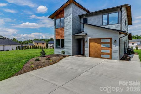New construction Single-Family house 79 Scott Meadows Dr, Asheville, NC 28806 - image