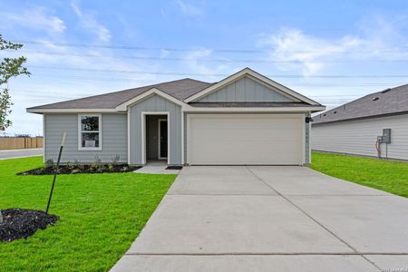 New construction Single-Family house 1005 Prince Albert, Seguin, TX 78155 plan The Austin - image
