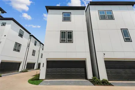 New construction Single-Family house 2708 Grand Fountains Dr, Unit F, Houston, TX 77054 plan 9301 - image