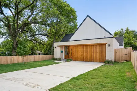 New construction Single-Family house 1510 Marfa Ave, Dallas, TX 75216 - image