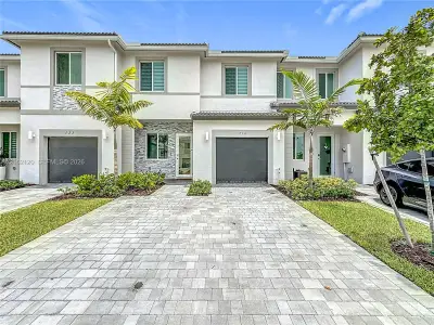 New construction Townhouse house 716 Se 14Th St, Homestead, FL 33034 - image