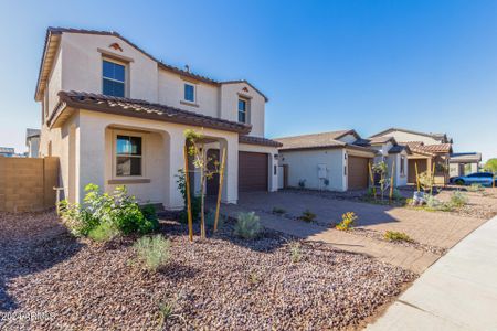 New construction Single-Family house 11611 W Luxton Ln, Avondale, AZ 85323 null- photo 2 2