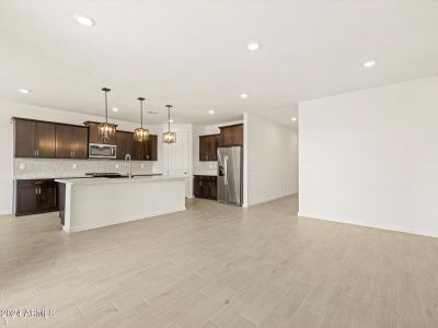 New construction Single-Family house 17583 W Jefferson St, Goodyear, AZ 85338 Onyx - photo 17 17