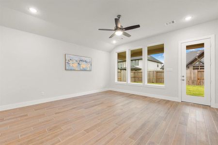 New construction Single-Family house 29655 Blooming Grove Way, Fulshear, TX 77441 Bluebird- photo 7 7