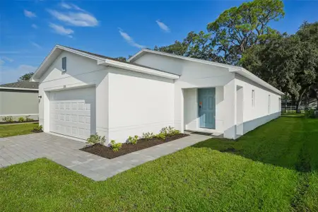 New construction Single-Family house 2044 Golden Beak Dr, Eagle Lake, FL 33839 plan Sanibel - image