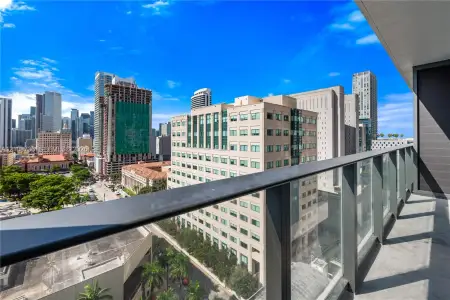 New construction Condo house 121 Ne 5Th St, Unit 1602, Miami, FL 33132 - image