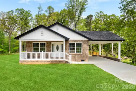 New construction Single-Family house 108 W Iowa Ave, Bessemer City, NC 28016 - image