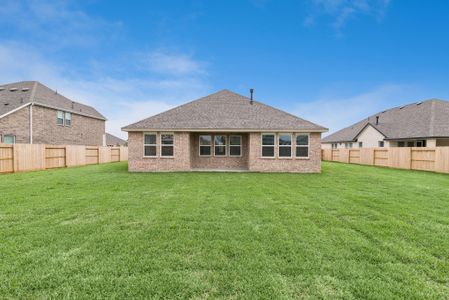 New construction Single-Family house 13515 Willow Way Ave, Mont Belvieu, TX 77535 plan Warren - image