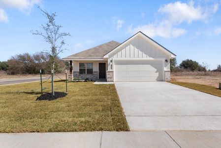 New construction Single-Family house 1236 High St, Navasota, TX 77868 - image