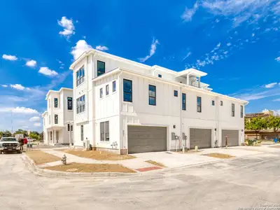 New construction Townhouse house 503 Burrus Pl, San Antonio, TX 78210 - image 3