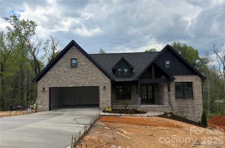 New construction Single-Family house 732 Chatsworth Cir, Lenoir, NC 28645 - image