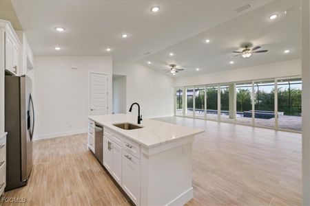 New construction Single-Family house 1220 Se 5Th Ter, Cape Coral, FL 33990 plan The Coral Haven - image 10