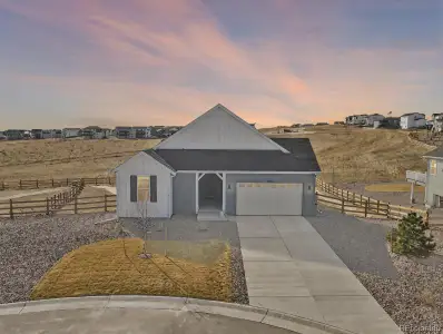 New construction Single-Family house 39638 Yorktown Ter, Elizabeth, CO 80107 plan Parklane - image