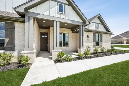 New construction Single-Family house 120 Rancher Trl, Waxahachie, TX 75165 plan Verona - image 3