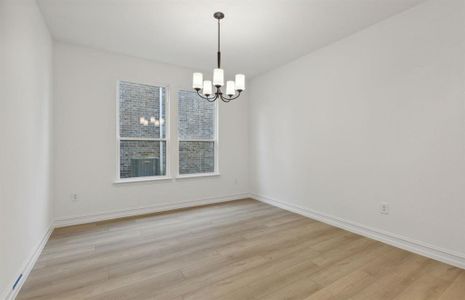 Airy dining room *real home pictured