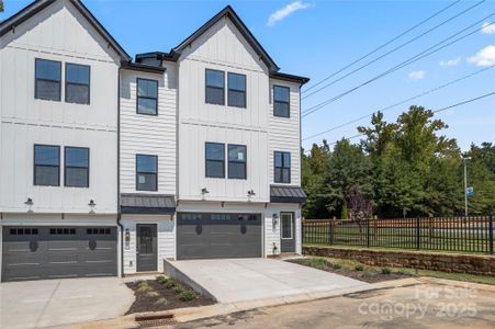 New construction Townhouse house 410 Bogue Dr, Unit 19, Fort Mill, SC 29708 - image