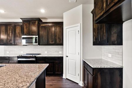 New construction Single-Family house 2202 Briarwood Dr, Bridgeport, TX 76426 null- photo 3 3