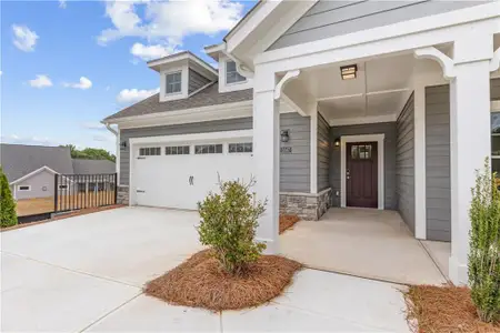 New construction Single-Family house 3347 Fishpond Cir, Dacula, GA 30019 plan Portico - image 3