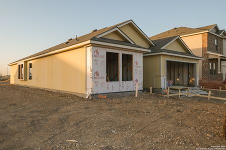 New construction Single-Family house 8419 Hamrick Cir, San Antonio, TX 78252 null- photo 13 13