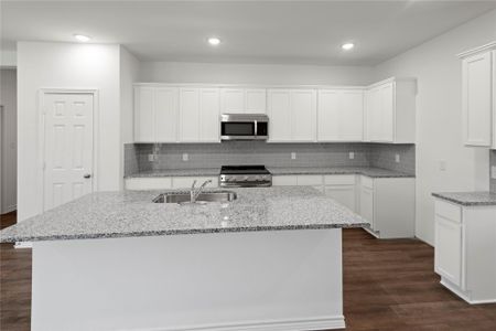 New construction Single-Family house 1241 Point Lookout Dr, Dayton, TX 77535 - image 7
