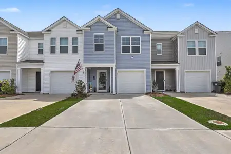 New construction Townhouse house 256 Blue Haw Dr, Moncks Corner, SC 29461 - image