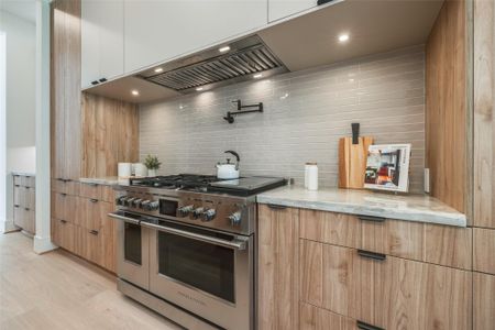 New construction Single-Family house 1511 Kipling St, Houston, TX 77006 - image 13