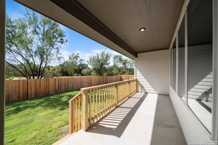 New construction Single-Family house 254 Allen Ave, Castroville, TX 78009 plan Bowie  - image 18